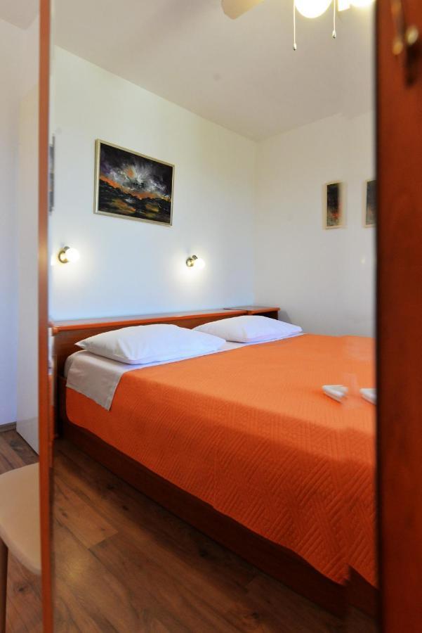 Beach Apartment Vami With Sea View Murter Kültér fotó
