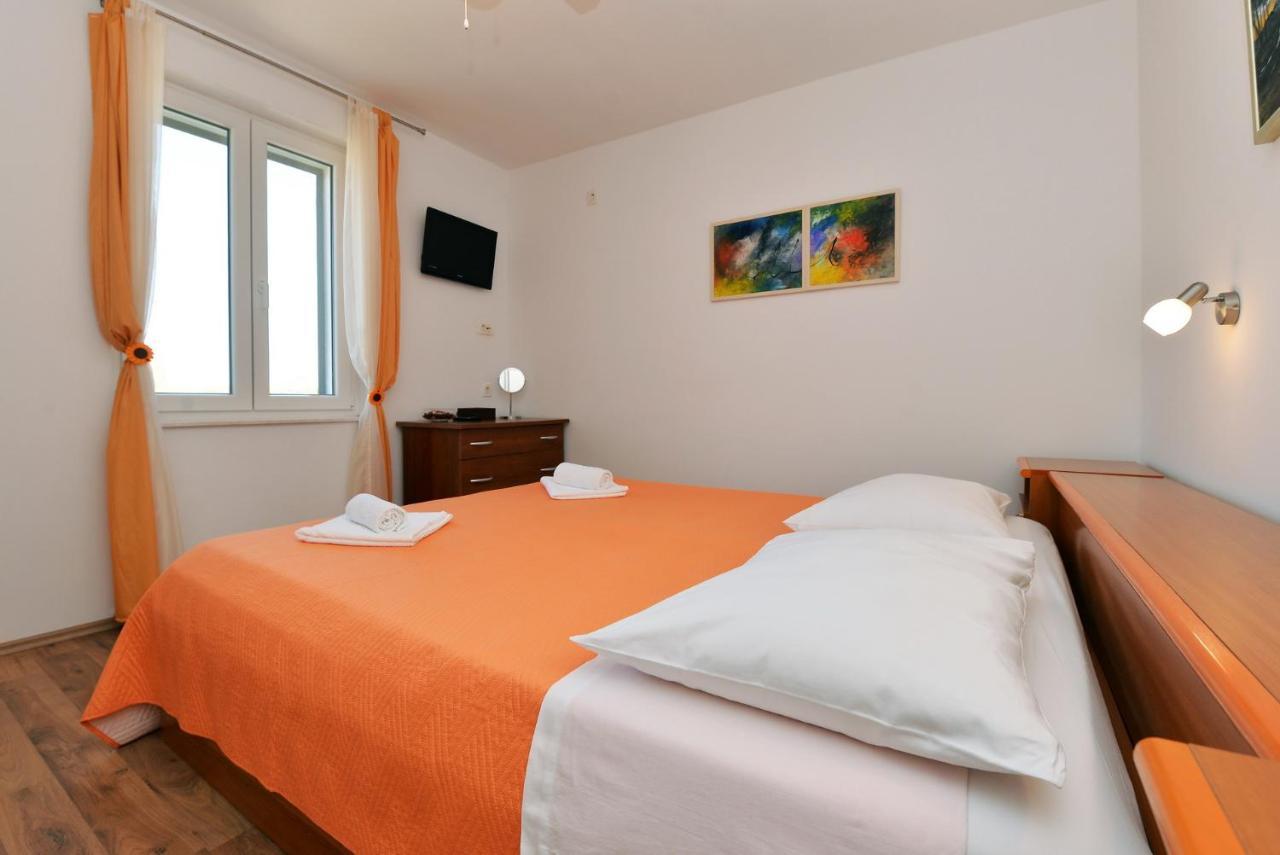 Beach Apartment Vami With Sea View Murter Kültér fotó