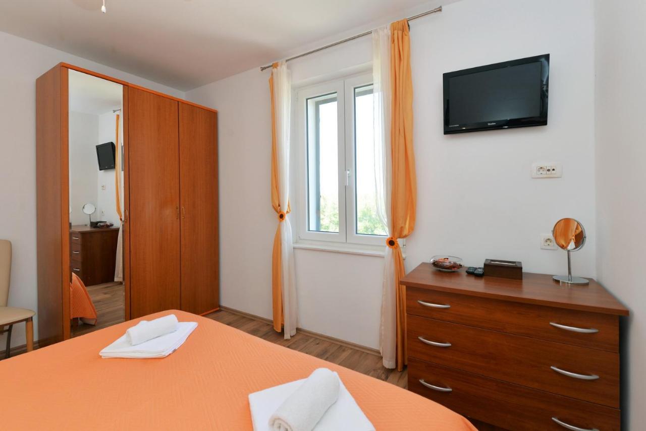 Beach Apartment Vami With Sea View Murter Kültér fotó