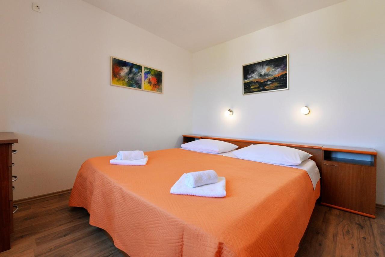 Beach Apartment Vami With Sea View Murter Kültér fotó